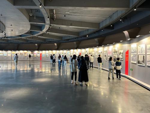 美国西雅图城市大学MBA G26班同学参观首钢园主题展 美国西雅图城市大学MBA G26班同学参观首钢园主题展