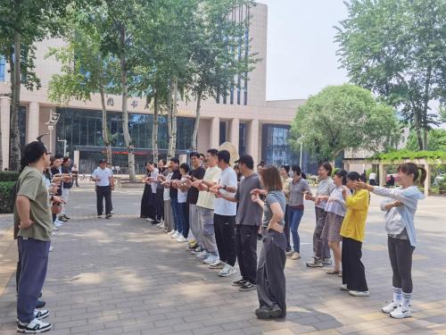 对外经济贸易大学中美西雅图MBA项目开展G27班新生拓展活动